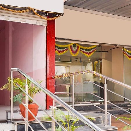 Super Collection O Chandan Nagar Kharadi Formerly Kharadi Inn Pune Exterior foto