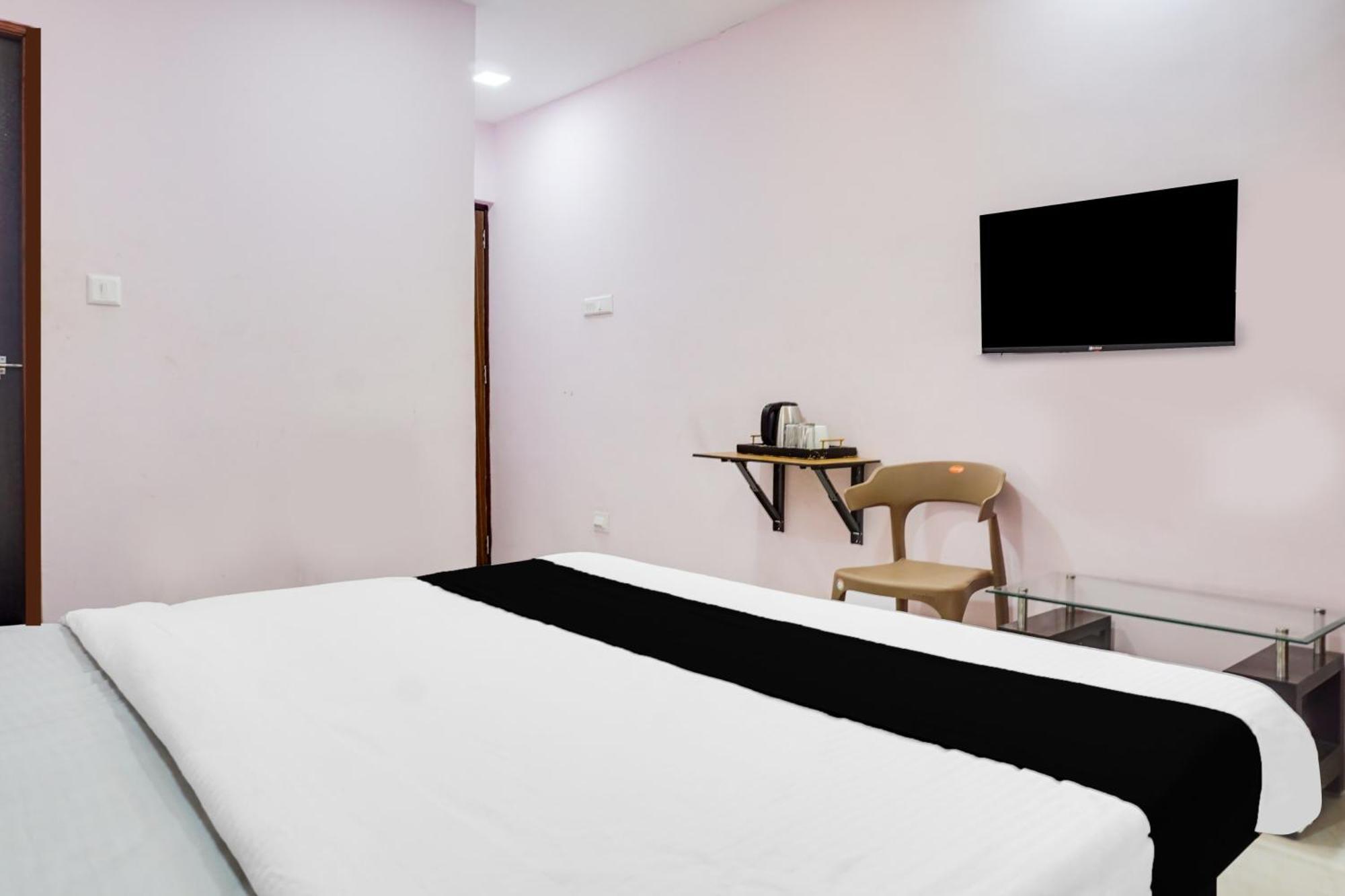 Super Collection O Chandan Nagar Kharadi Formerly Kharadi Inn Pune Exterior foto